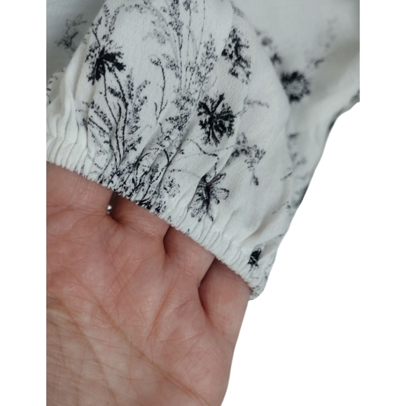 SO White And Black Peplum Blouse Juniots SIZE XS - New With Tags - Picture 4 of 5